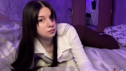 Amelia online show from 11/21/25, 08:35