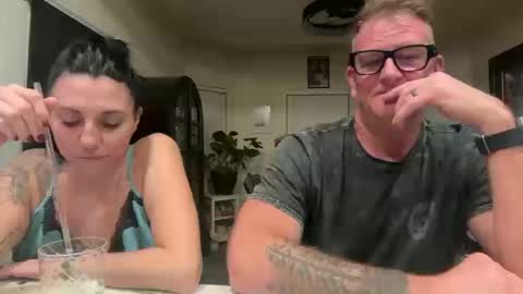 SimplyUs online show from 10/18/25, 05:21