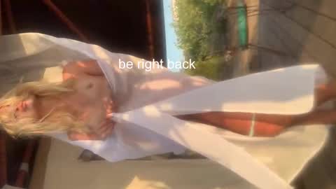 hi im Janasmall boobs big heart  warm pussy  online show from 02/18/25, 01:54