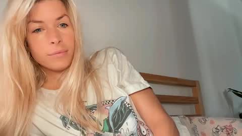Snapshot of ocicat chatting on 04/11/26, 09:46 hi im Janasmall boobs big heart warm pussy online show from 04/11/26, 09:46
