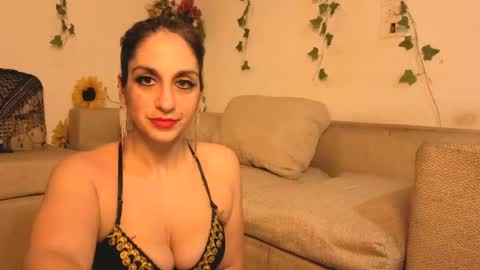 Snapshot of odalisca_bellydancer chatting on 07/16/26, 06:30 Daniela Dany online show from 07/16/26, 06:30