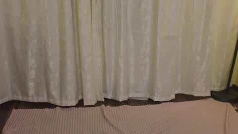 Snapshot of odessazapoticky chatting on 03/22/26, 08:45 Mona online show from 03/22/26, 08:45