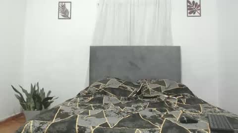 Val online show from 10/12/25, 05:56