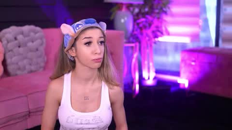 Odette online show from 02/20/26, 06:10