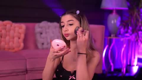 Odette online show from 03/17/26, 04:06