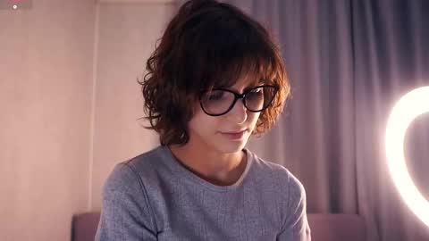 Thea online show from 12/15/25, 06:45