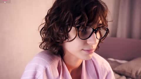 Thea online show from 12/20/25, 06:26