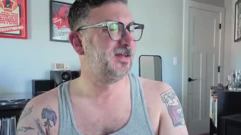 Office Dad online show from 09/17/25, 07:37