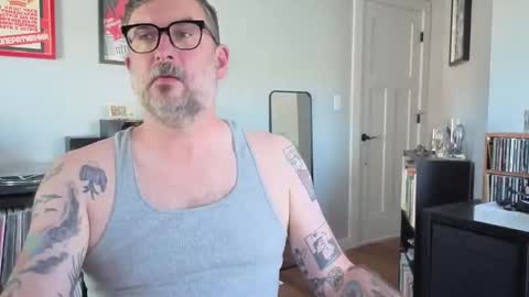 Office Dad online show from 10/02/25, 06:26