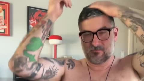 Office Dad online show from 10/05/25, 08:18