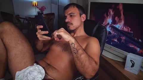 officeman7 online show from 12/01/24, 07:47