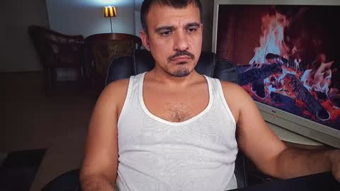 officeman7 online show from 01/02/25, 08:13