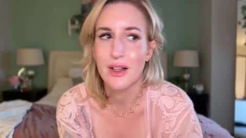 Snapshot of officiallyonlytams chatting on 03/26/26, 03:39 Tams online show from 03/26/26, 03:39