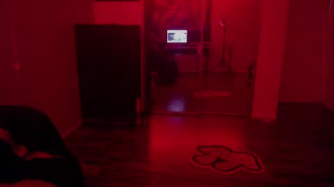 Snapshot of officialmoneyxxx chatting on 01/21/25, 07:28 Money online show from 01/21/25, 07:28