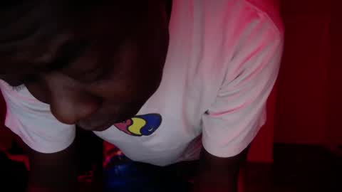 Snapshot of officialmoneyxxx chatting on 12/05/25, 02:58 Money online show from 12/05/25, 02:58