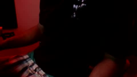 Snapshot of officialmoneyxxx chatting on 02/18/26, 01:07 Money online show from 02/18/26, 01:07