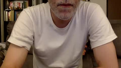 Snapshot of oggs48 chatting on 05/31/26, 09:49 oggs48 online show from 05/31/26, 09:49