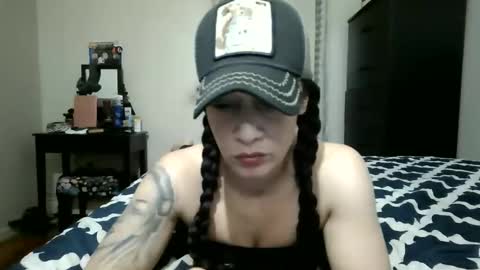 Snapshot of oglitcouple chatting on 12/23/25, 05:49 Lit en Cama online show from 12/23/25, 05:49