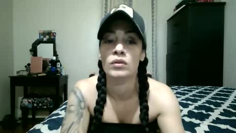Snapshot of oglitcouple chatting on 01/06/26, 05:00 Lit en Cama online show from 01/06/26, 05:00