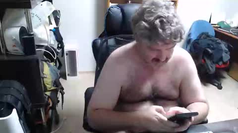 Snapshot of ogre57 chatting on 12/14/24, 06:20 Woman message me men do not make demands and dont ask for pm only ladies. online show from 12/14/24, 06:20