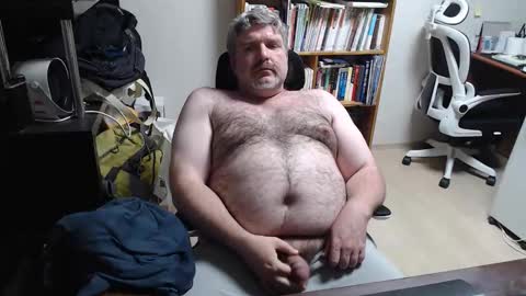 Snapshot of ogre57 chatting on 04/20/26, 02:42 Woman message me men do not make demands and dont ask for pm only ladies. online show from 04/20/26, 02:42