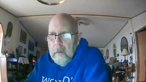 Snapshot of ogusbogus chatting on 11/29/25, 12:19 Maximus No Mo online show from 11/29/25, 12:19