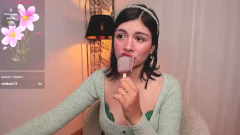 Snapshot of oh__holly chatting on 10/08/25, 11:46 Holly online show from 10/08/25, 11:46