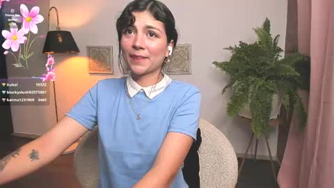 Snapshot of oh__holly chatting on 04/21/26, 02:51 Holly online show from 04/21/26, 02:51