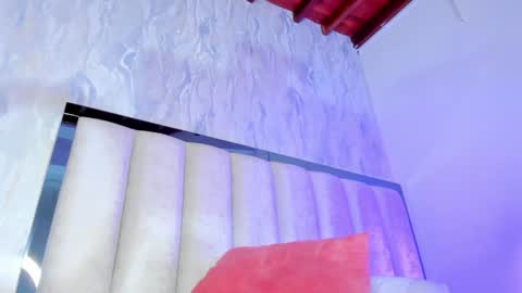 Holly online show from 01/21/25, 02:00