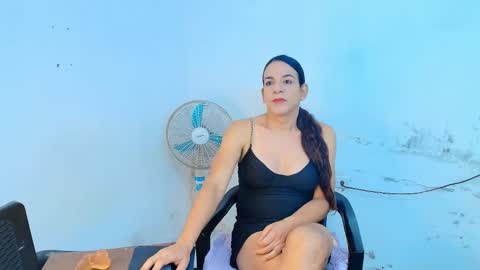 Snapshot of oh_tique chatting on 02/19/26, 01:07 LU online show from 02/19/26, 01:07