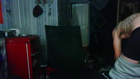 who dares  toss me some  tips lets have fun online show from 10/30/25, 02:18