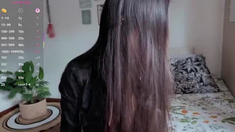 Snapshot of ohanna_ chatting on 10/14/25, 08:53 ohanna_ online show from 10/14/25, 08:53