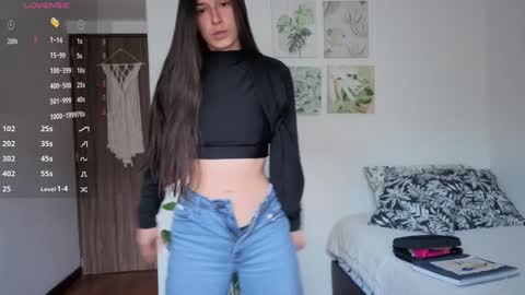 Snapshot of ohanna_ chatting on 11/26/25, 10:11 ohanna_ online show from 11/26/25, 10:11