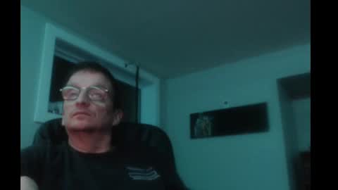 Snapshot of ohbitt chatting on 01/05/25, 04:04 ohbitt online show from 01/05/25, 04:04