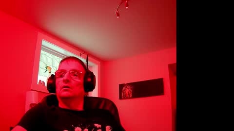 Snapshot of ohbitt chatting on 12/14/25, 08:57 ohbitt online show from 12/14/25, 08:57