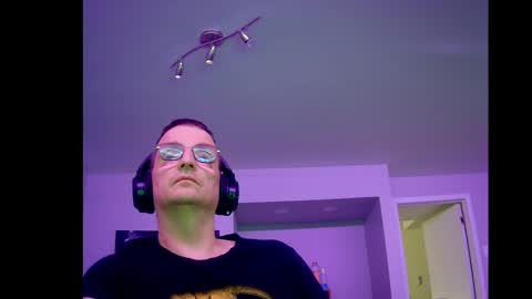 Snapshot of ohbitt chatting on 02/05/26, 04:06 ohbitt online show from 02/05/26, 04:06