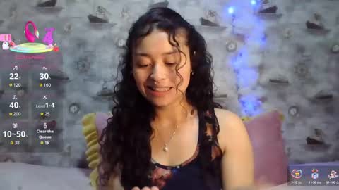 Snapshot of ohdaisy1 chatting on 09/30/25, 10:59 Nina online show from 09/30/25, 10:59