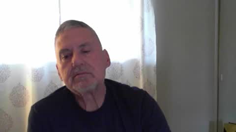 Snapshot of ohfukitsbob chatting on 11/26/25, 02:40 ohfukitsbob online show from 11/26/25, 02:40