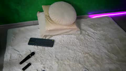 Snapshot of ohh_my_venus chatting on 03/02/26, 07:15 Julia online show from 03/02/26, 07:15