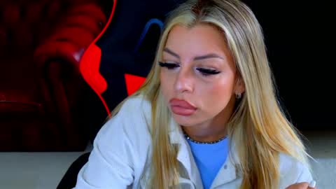 Snapshot of ohhh_nicole chatting on 04/06/26, 12:39 ohhh_nicole online show from 04/06/26, 12:39