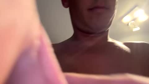 Snapshot of ohja87 chatting on 12/24/24, 10:17 ohja87 online show from 12/24/24, 10:17