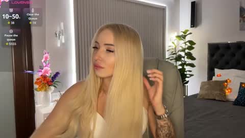 Emma online show from 10/03/25, 11:46