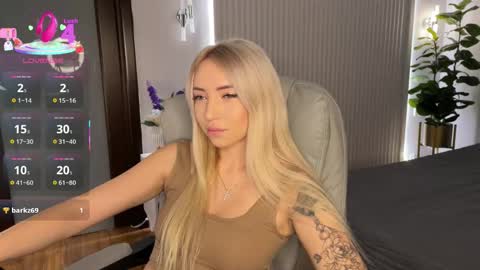 Snapshot of ohmyemma chatting on 01/16/26, 12:58 Emma online show from 01/16/26, 12:58