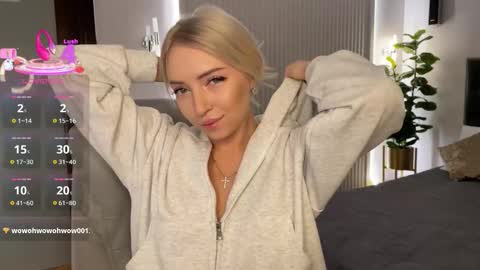 Snapshot of ohmyemma chatting on 02/06/26, 01:21 Emma online show from 02/06/26, 01:21