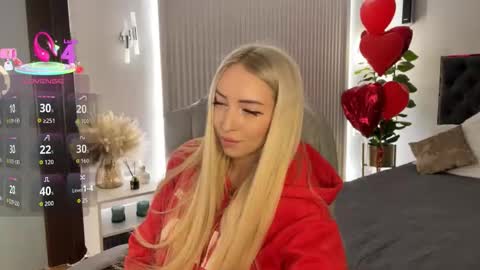 Snapshot of ohmyemma chatting on 02/26/26, 01:26 Emma online show from 02/26/26, 01:26