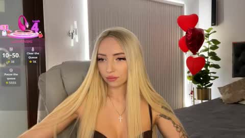 Snapshot of ohmyemma chatting on 03/05/26, 01:12 Emma online show from 03/05/26, 01:12