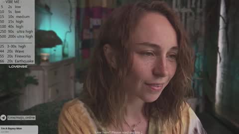 Snapshot of ohmymojo chatting on 10/30/25, 02:57 Mo online show from 10/30/25, 02:57