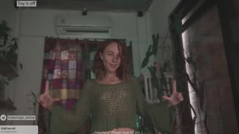 Snapshot of ohmymojo chatting on 11/05/25, 01:16 Mo online show from 11/05/25, 01:16