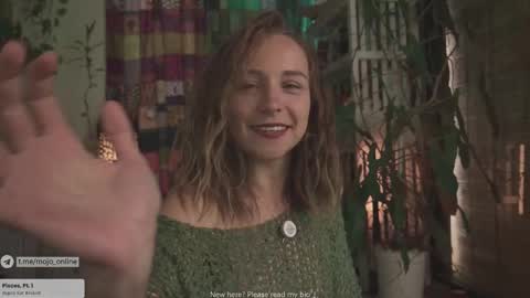 Snapshot of ohmymojo chatting on 12/23/25, 03:15 Mo online show from 12/23/25, 03:15