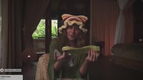 Snapshot of ohmymojo chatting on 02/15/26, 08:02 Mo online show from 02/15/26, 08:02